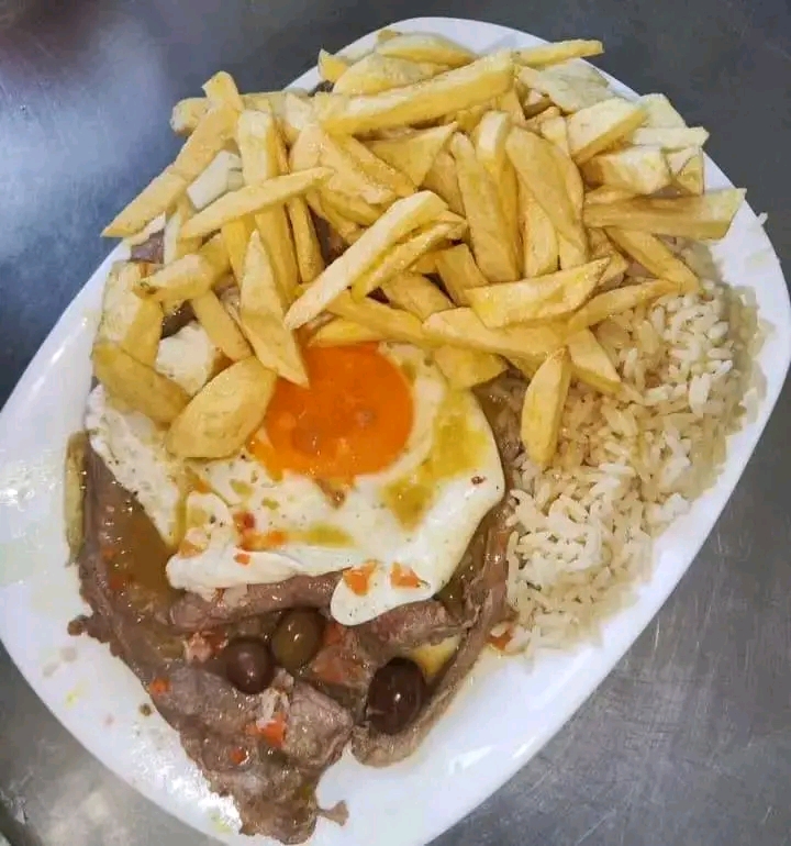 Arroz com Bife e Batatas fritas